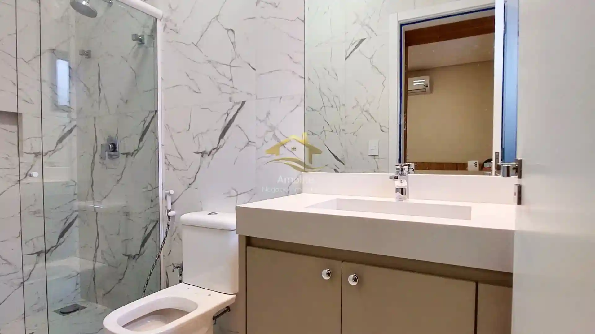 Casa de Condomínio com 3 quartos à venda, 230m² — foto 16 de 39