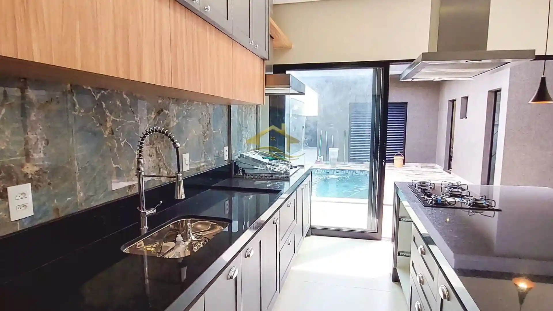 Casa de Condomínio com 3 quartos à venda, 230m² — foto 36 de 39