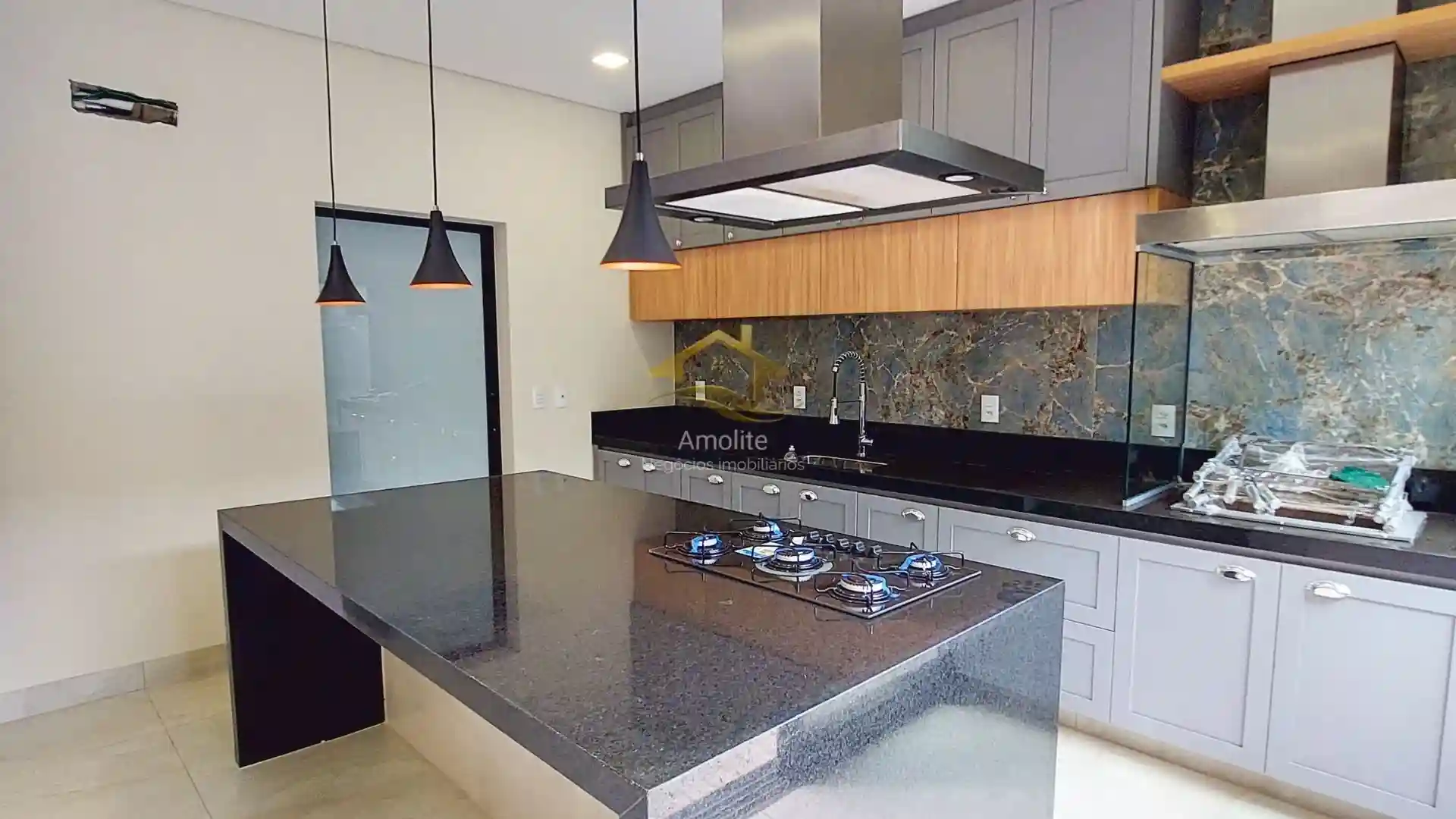 Casa de Condomínio com 3 quartos à venda, 230m² — foto 24 de 39