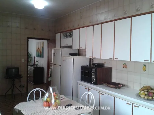 Casa à venda — foto 1 de 2