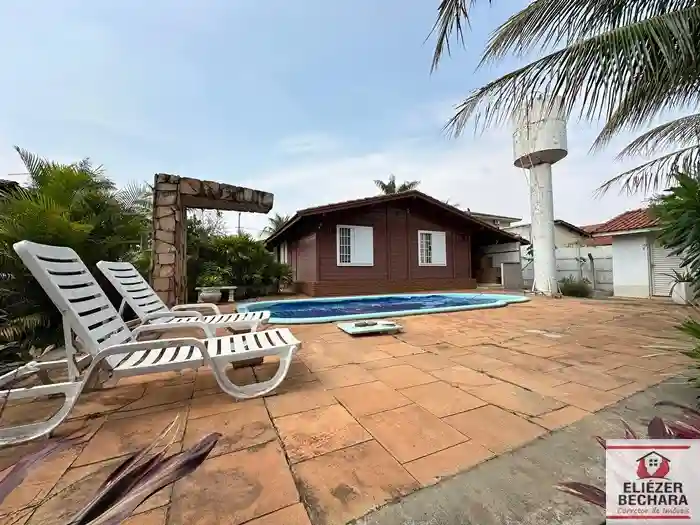 Fazenda / Sítio / Chácara com 3 quartos à venda, 1000m² — foto 1 de 26