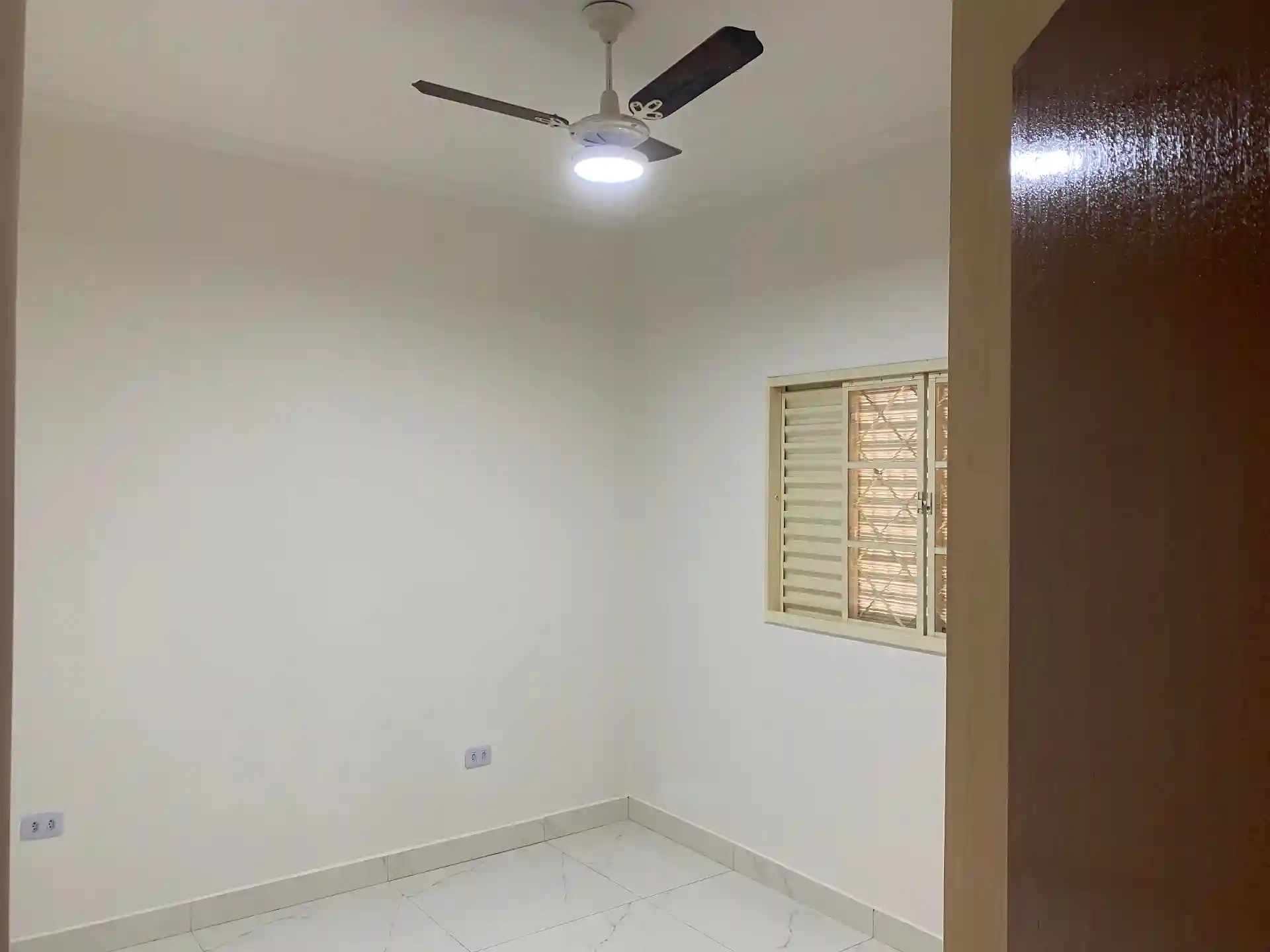 Casa com 3 quartos à venda, 200m² — foto 24 de 27