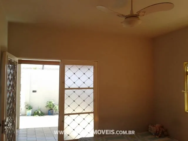 Casa à venda — foto 1 de 5