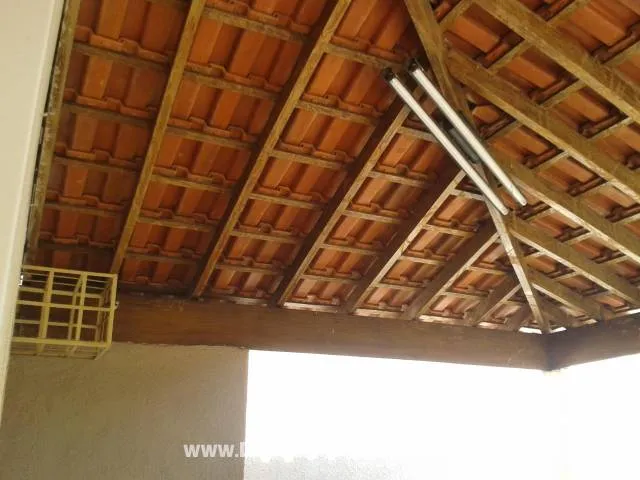 Casa à venda — foto 2 de 5