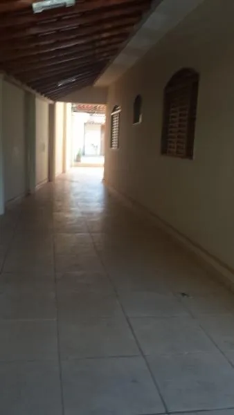 Casa à venda — foto 2 de 5