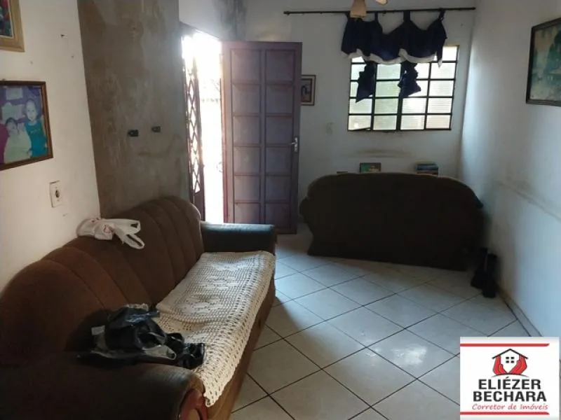 Casa à venda — foto 4 de 5