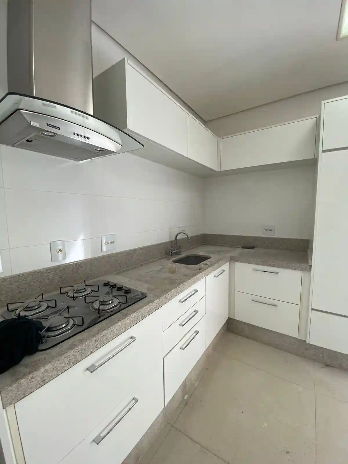 Casa de Condomínio com 4 quartos à venda, 380m² — foto 16 de 21