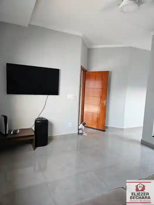 Casa com 2 quartos à venda, 140m² — foto 2 de 25
