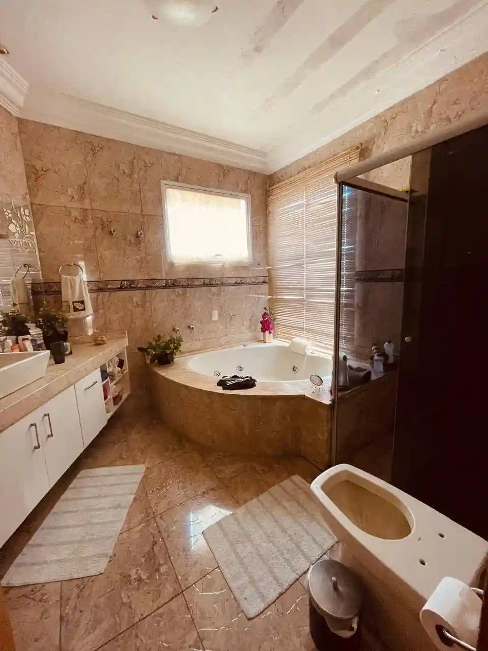 Casa de Condomínio com 4 quartos para aluguel, 650m² — foto 14 de 20