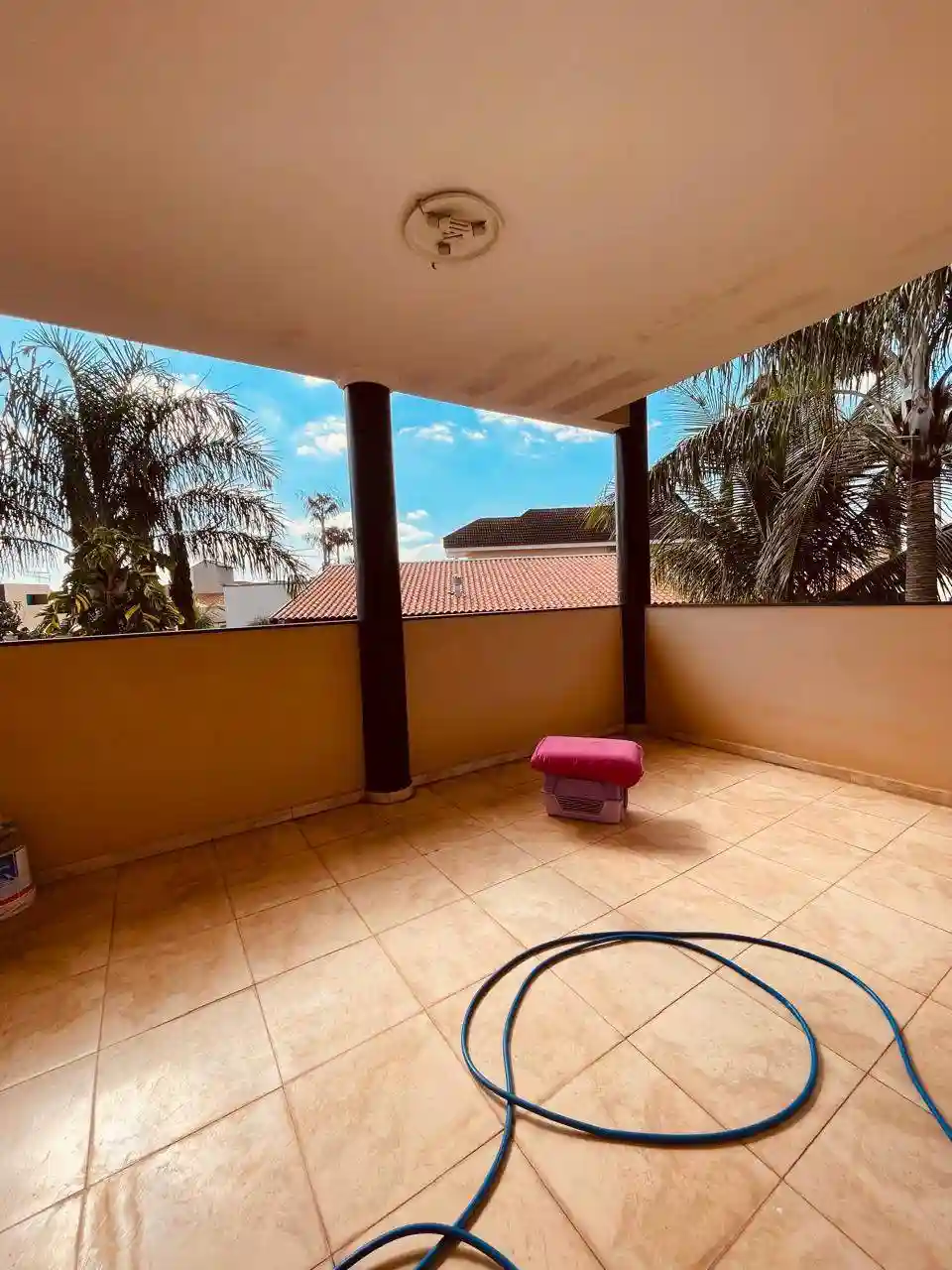 Casa de Condomínio com 4 quartos para aluguel, 650m² — foto 13 de 20