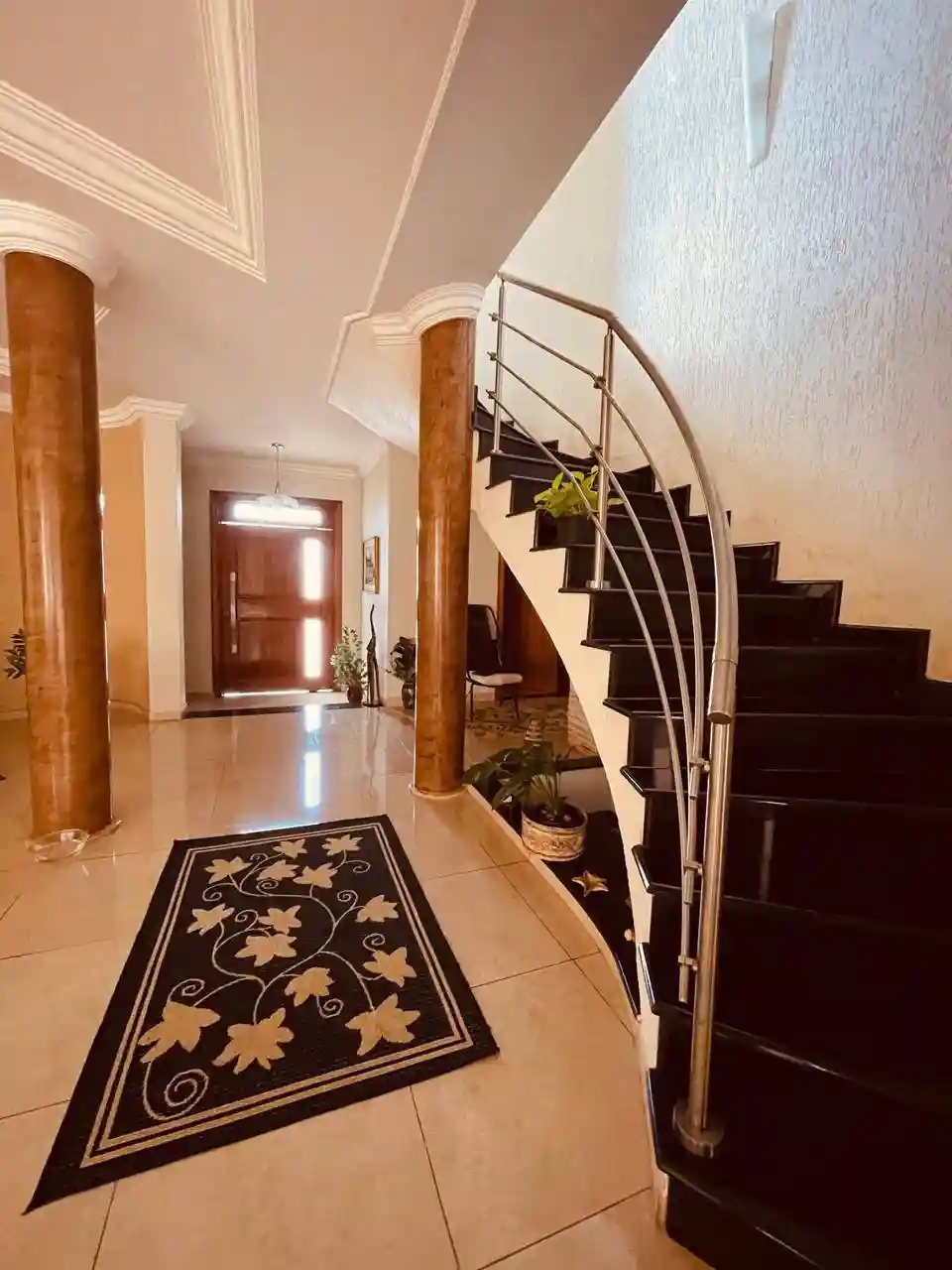 Casa de Condomínio com 4 quartos para aluguel, 650m² — foto 12 de 20