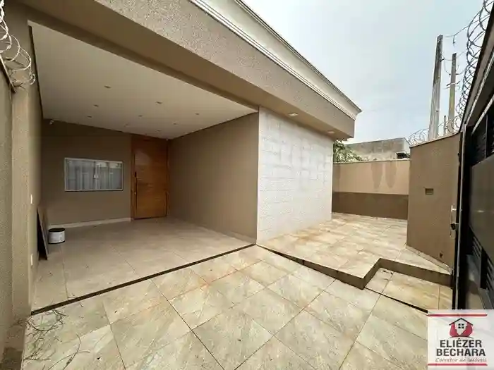 Casa com 3 quartos à venda, 120m² — foto 2 de 24