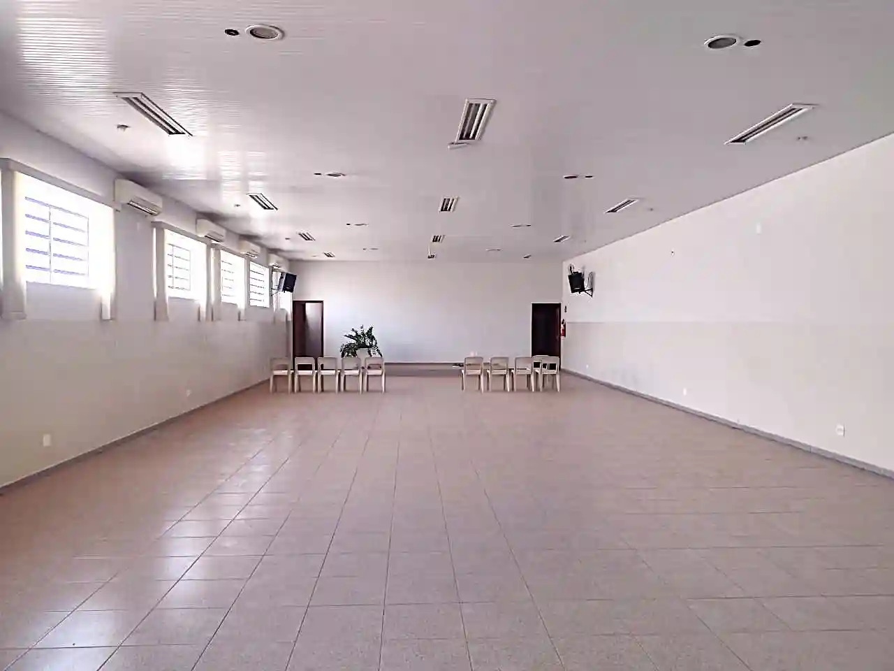 Loja / Salão / Ponto Comercial  à venda, 476m² — foto 1 de 14