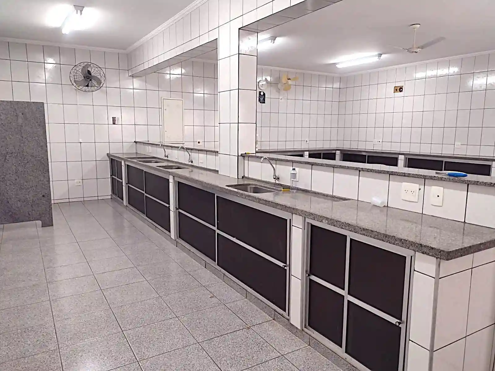Loja / Salão / Ponto Comercial  à venda, 476m² — foto 3 de 14