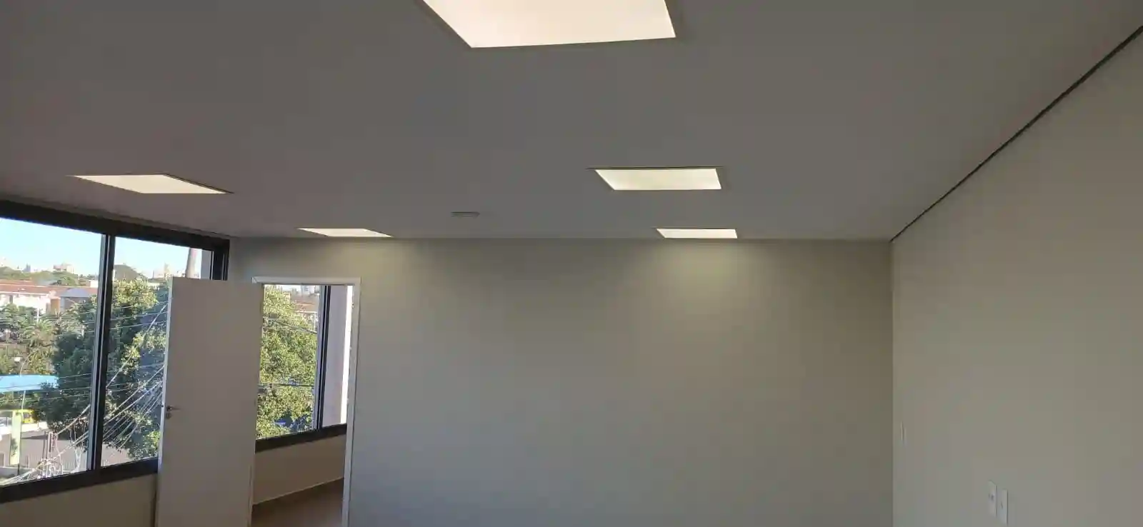 Loja / Salão / Ponto Comercial  para aluguel, 90m² — foto 16 de 37