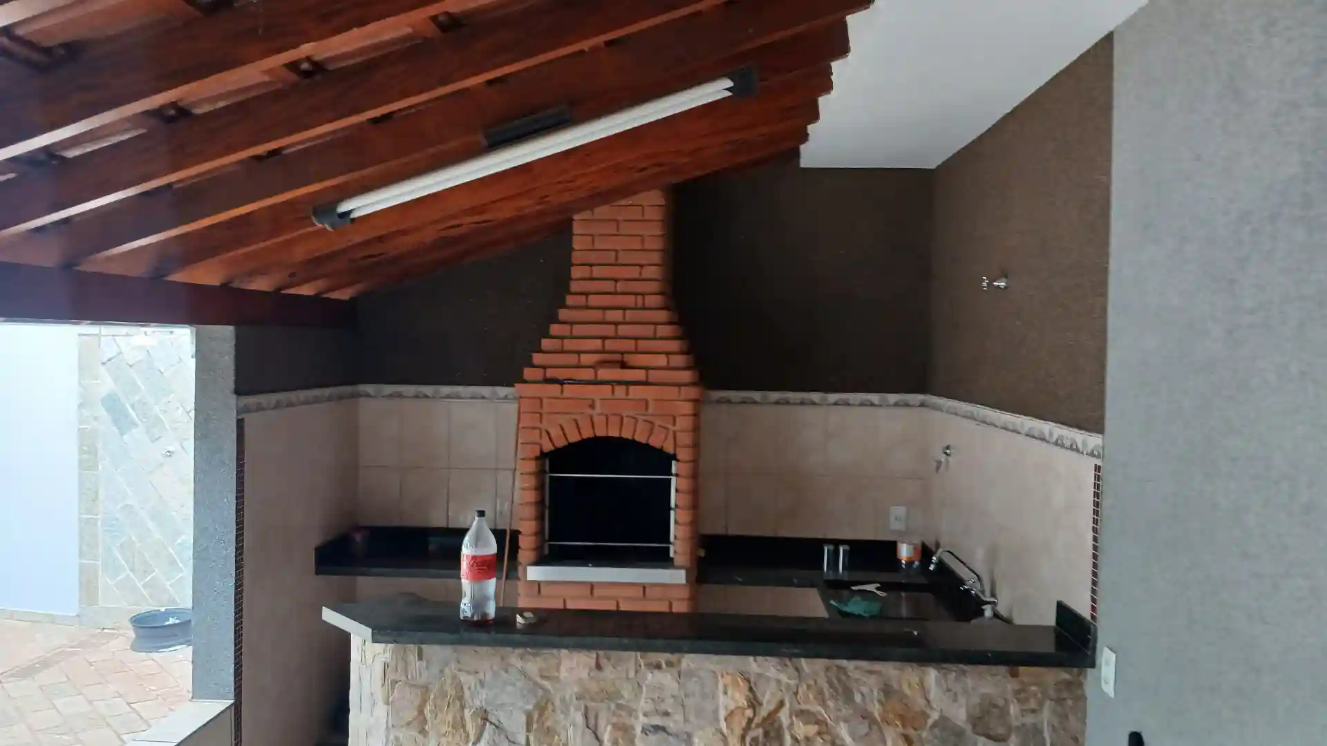 Casa com 4 quartos à venda, 360m² — foto 1 de 53