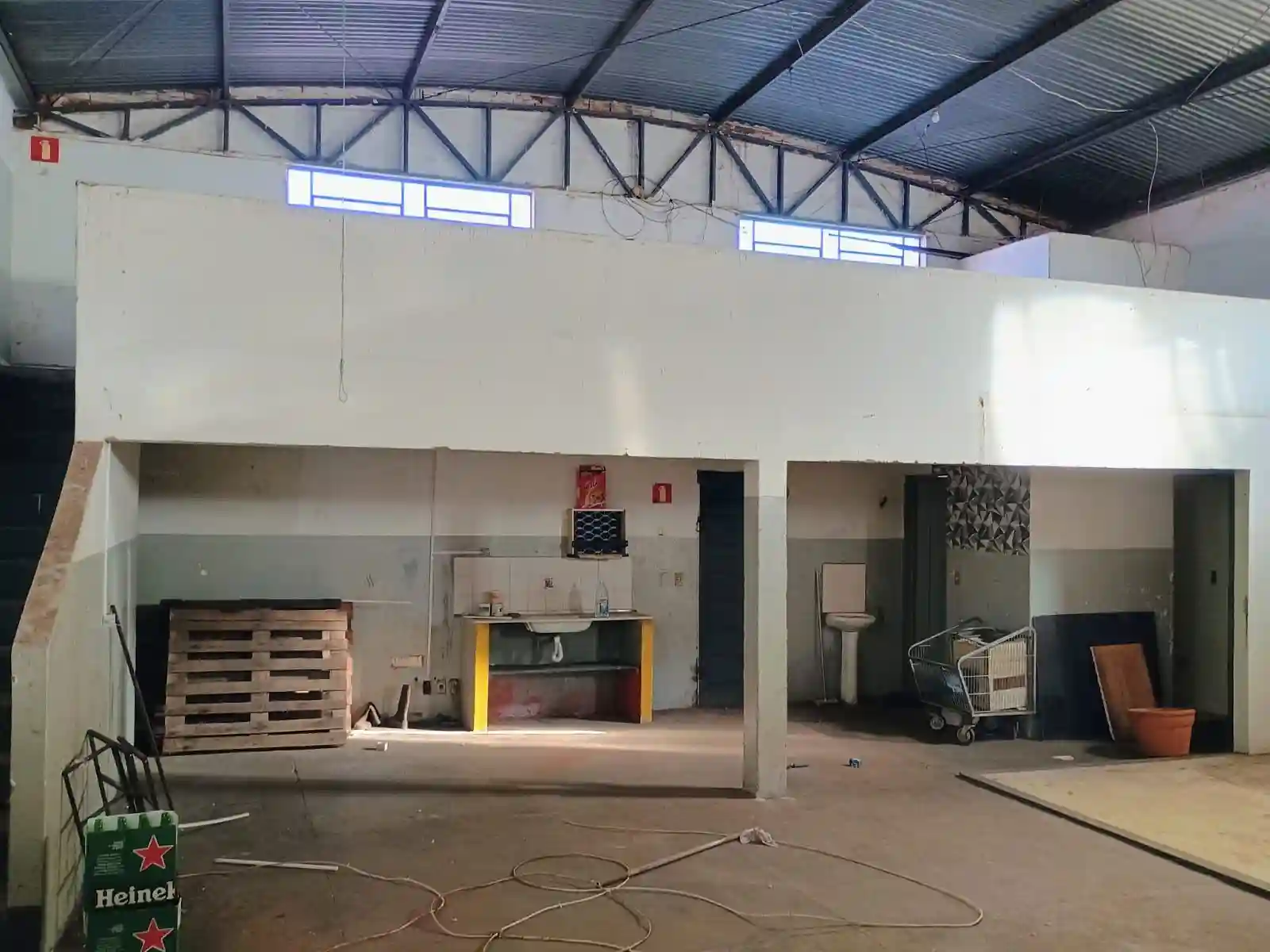 Loja / Salão / Ponto Comercial  à venda, 249m² — foto 9 de 25