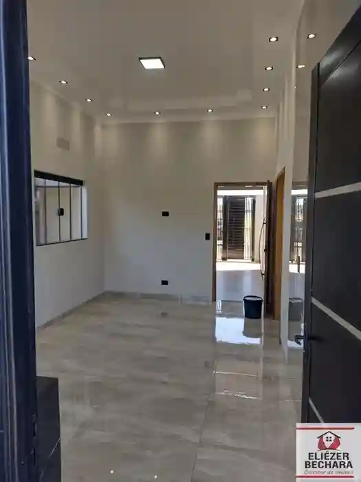 Casa com 3 quartos à venda, 100m² — foto 1 de 15
