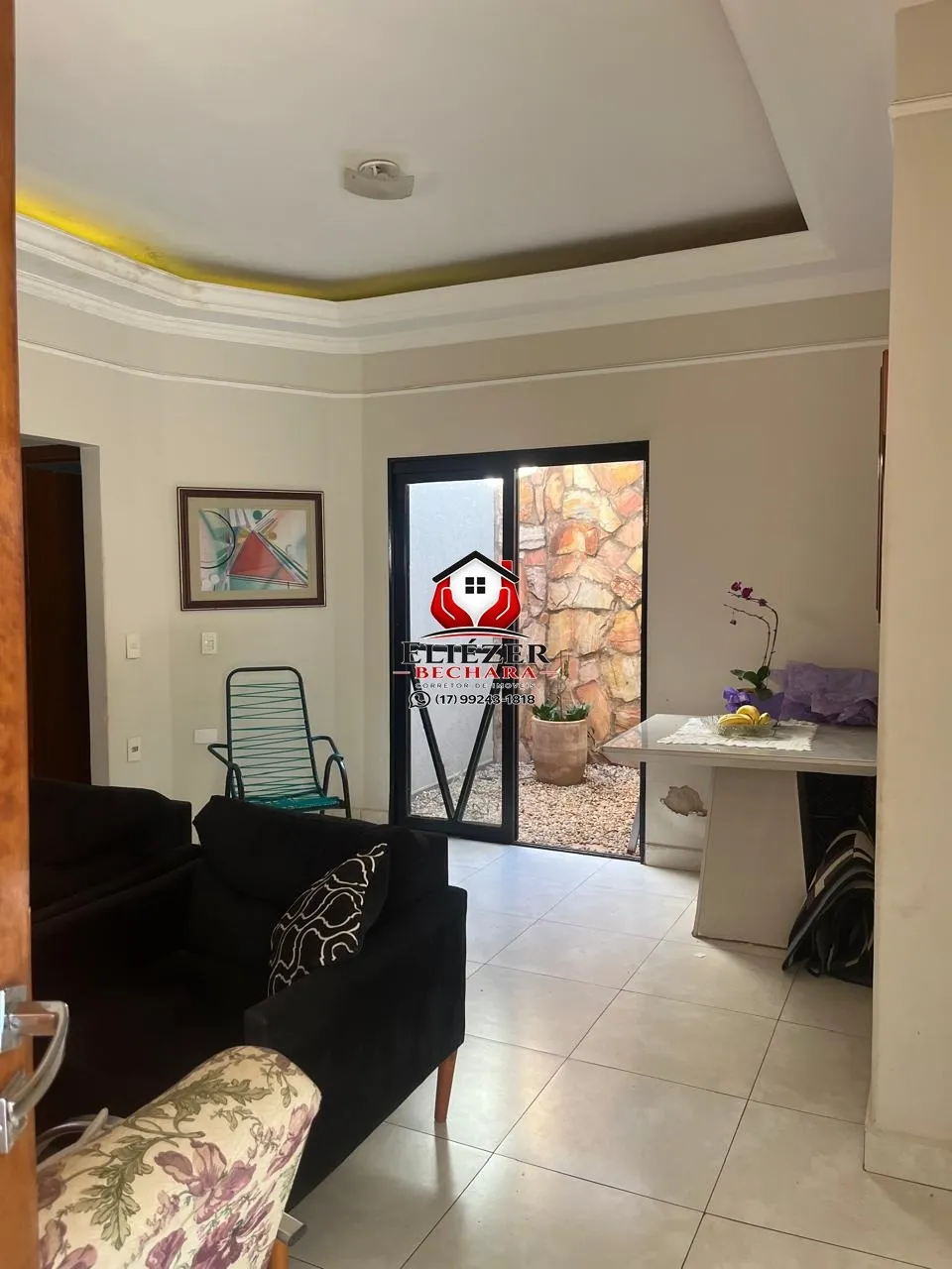 Casa com 3 quartos à venda, 154m² — foto 1 de 6