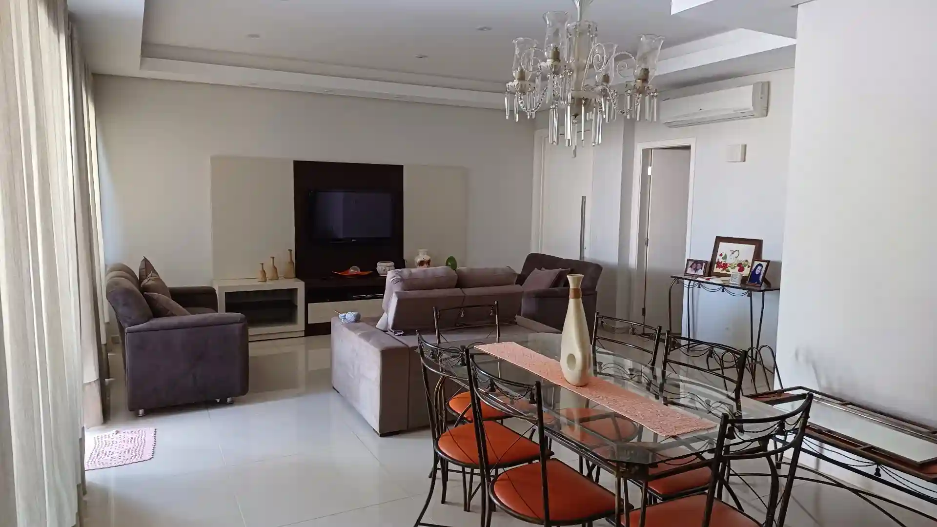 Casa de Condomínio com 3 quartos à venda, 190m² — foto 1 de 24
