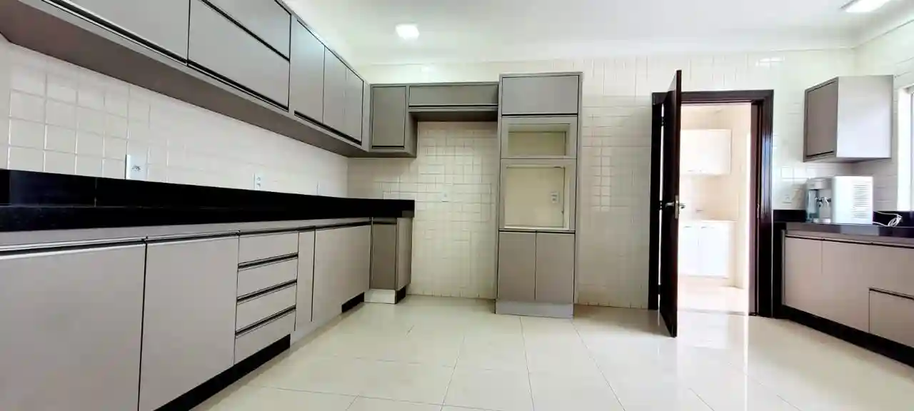 Casa de Condomínio com 4 quartos à venda, 280m² — foto 13 de 16