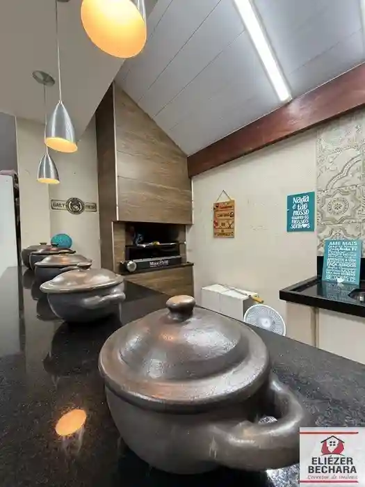 Casa com 4 quartos à venda, 190m² — foto 10 de 18
