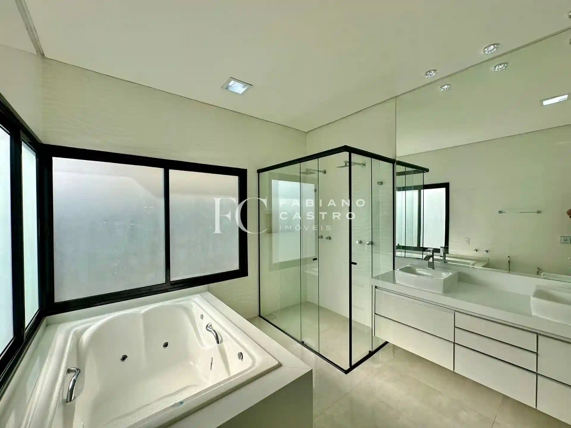 Casa de Condomínio com 3 quartos à venda, 260m² — foto 25 de 32