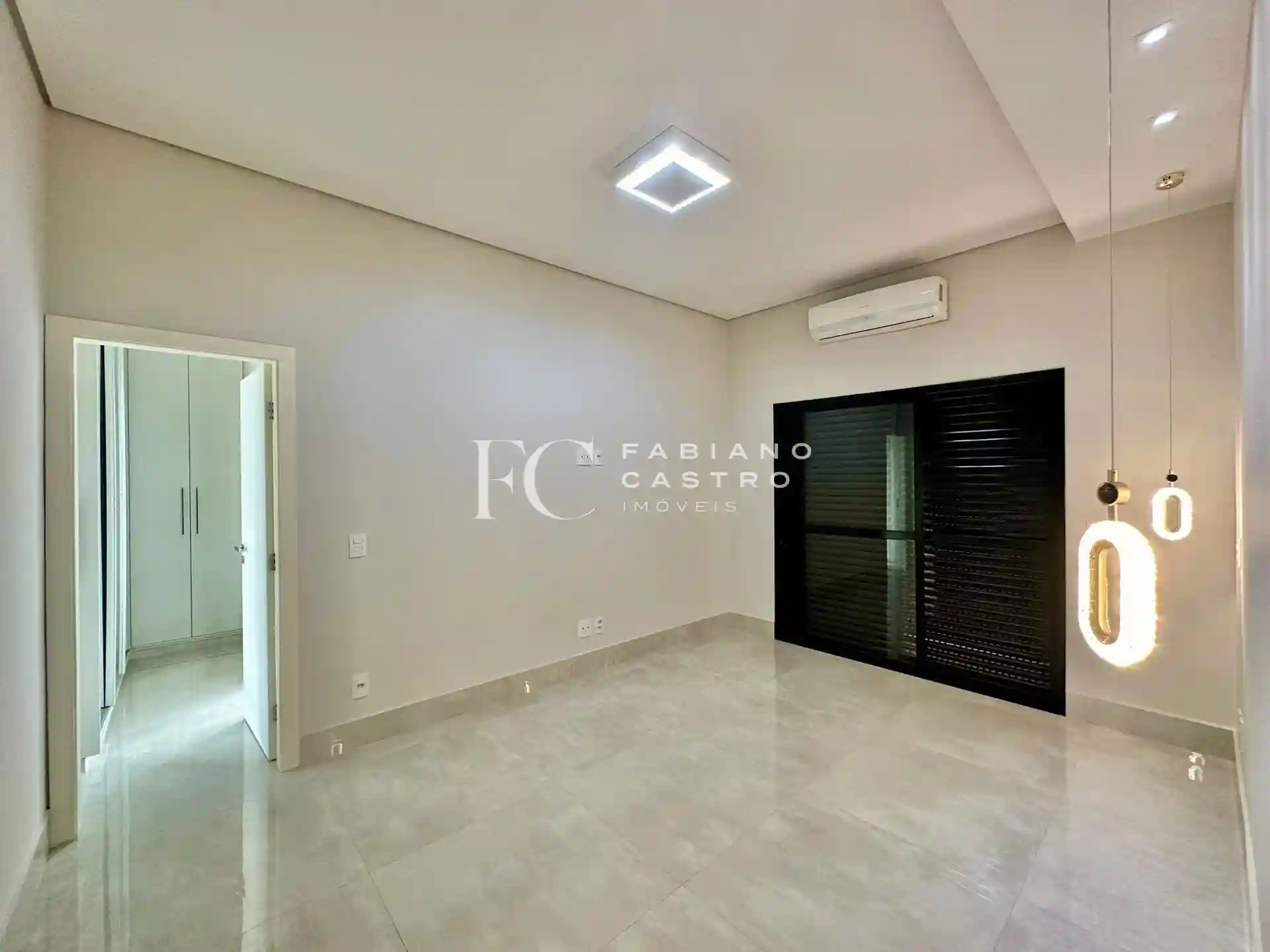 Casa de Condomínio com 3 quartos à venda, 260m² — foto 21 de 32