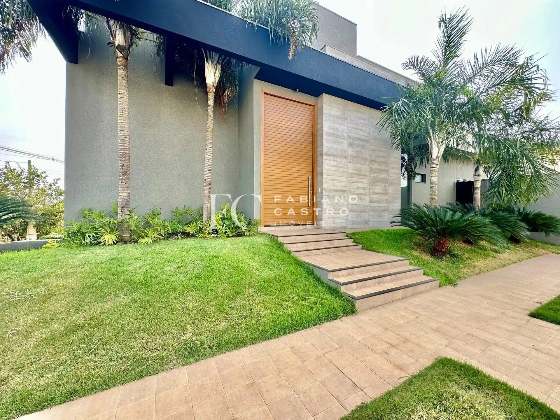 Casa de Condomínio com 3 quartos à venda, 260m² — foto 1 de 32
