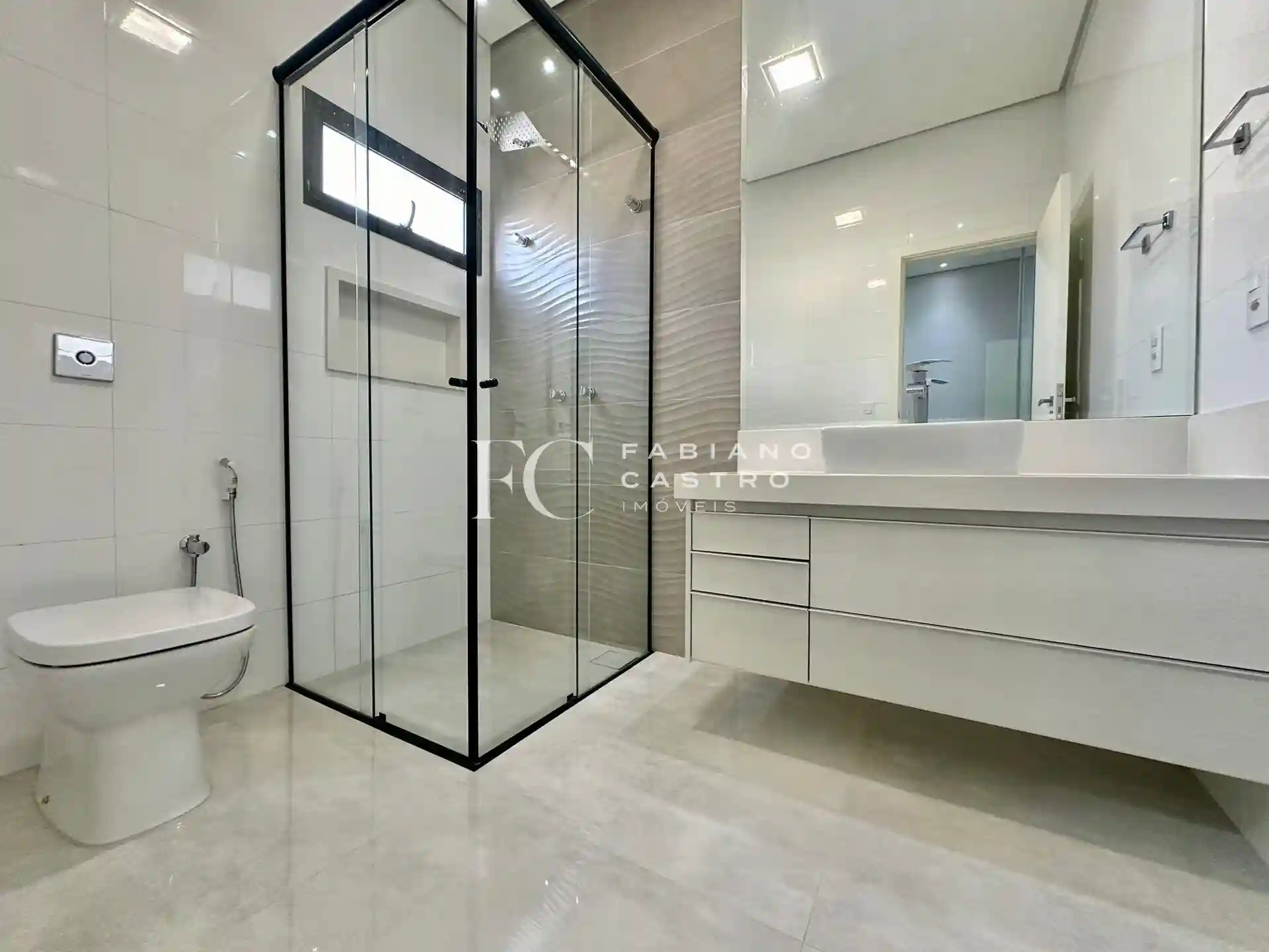 Casa de Condomínio com 3 quartos à venda, 260m² — foto 18 de 32