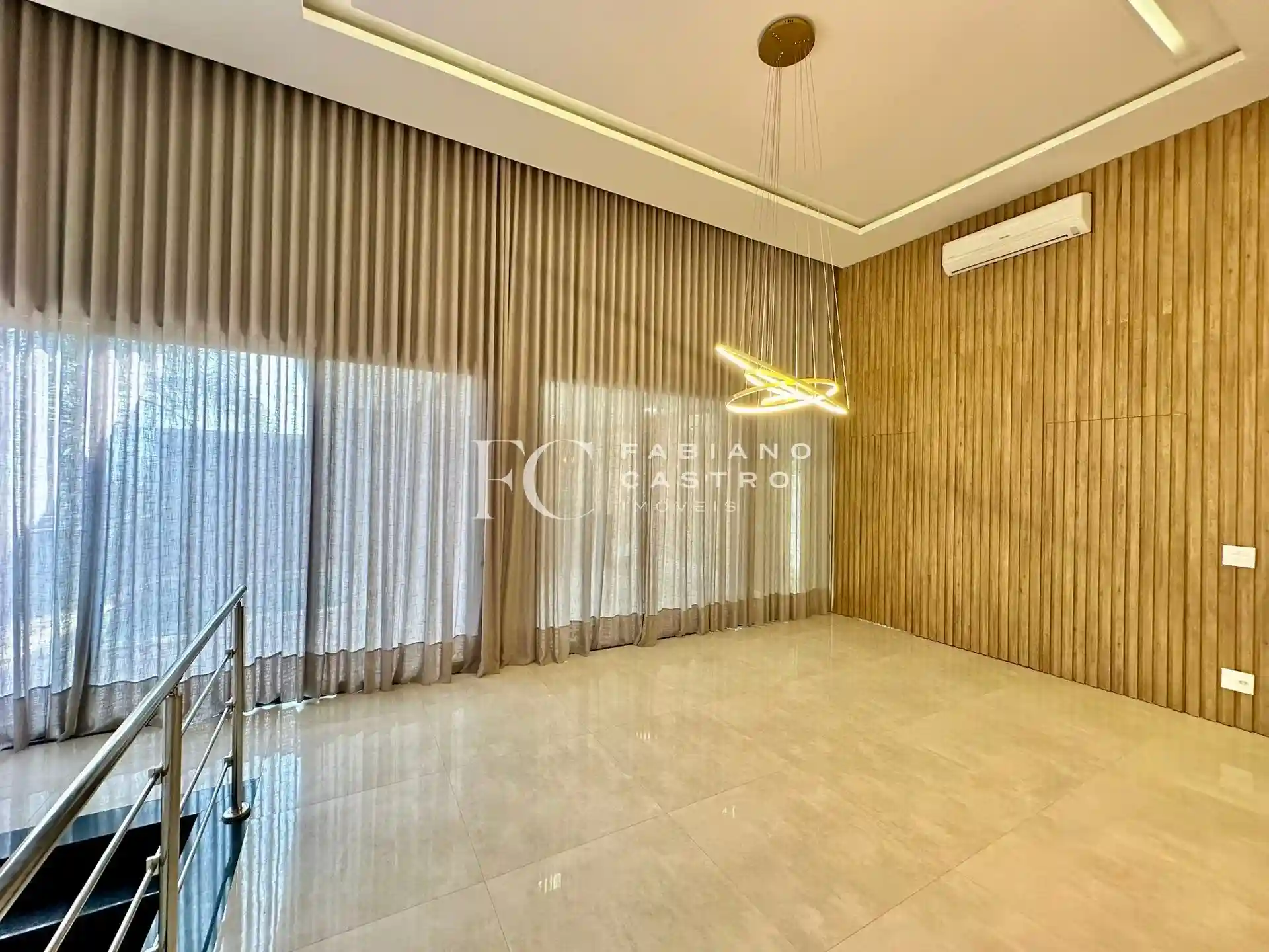 Casa de Condomínio com 3 quartos à venda, 260m² — foto 4 de 32