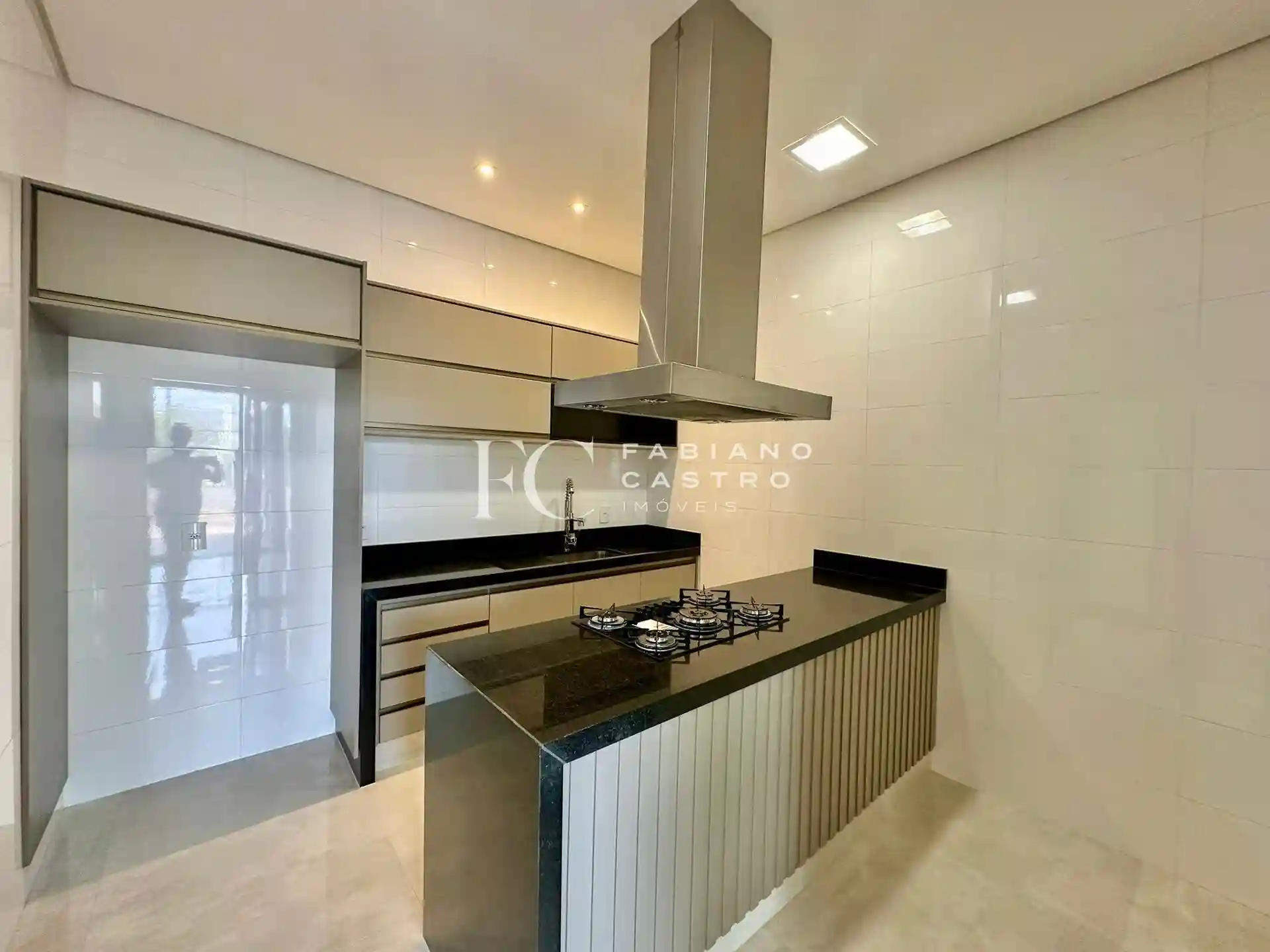 Casa de Condomínio com 3 quartos à venda, 260m² — foto 12 de 32