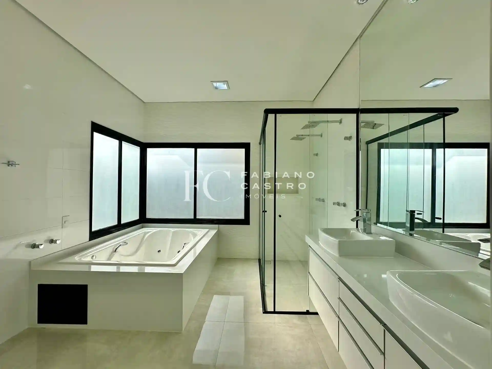 Casa de Condomínio com 3 quartos à venda, 260m² — foto 24 de 32