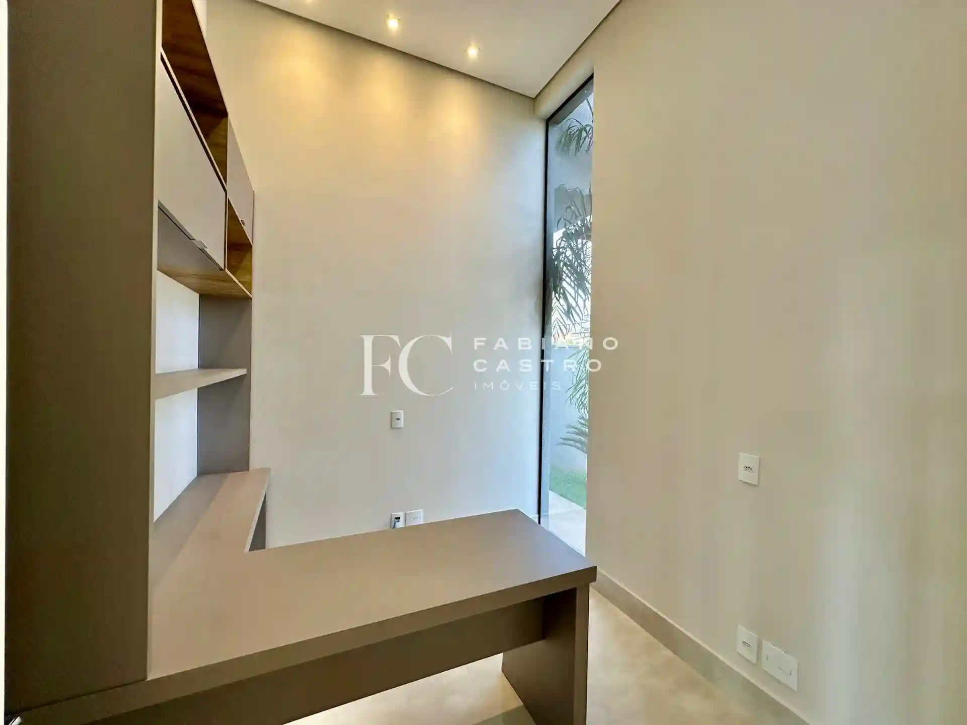 Casa de Condomínio com 3 quartos à venda, 260m² — foto 10 de 32