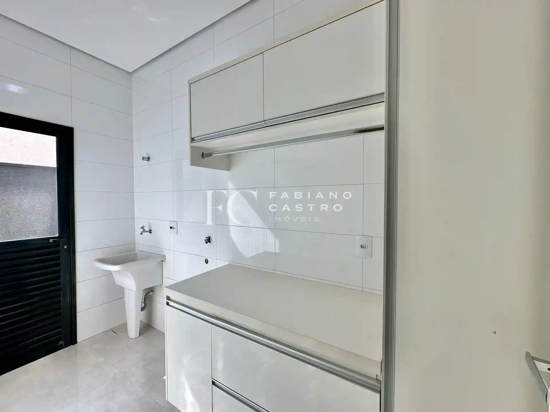 Casa de Condomínio com 3 quartos à venda, 260m² — foto 15 de 32