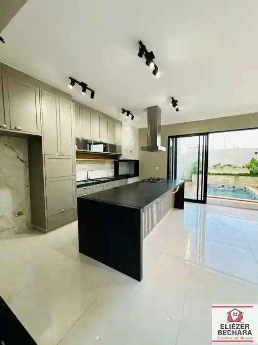 Casa de Condomínio com 3 quartos à venda, 190m² — foto 10 de 27