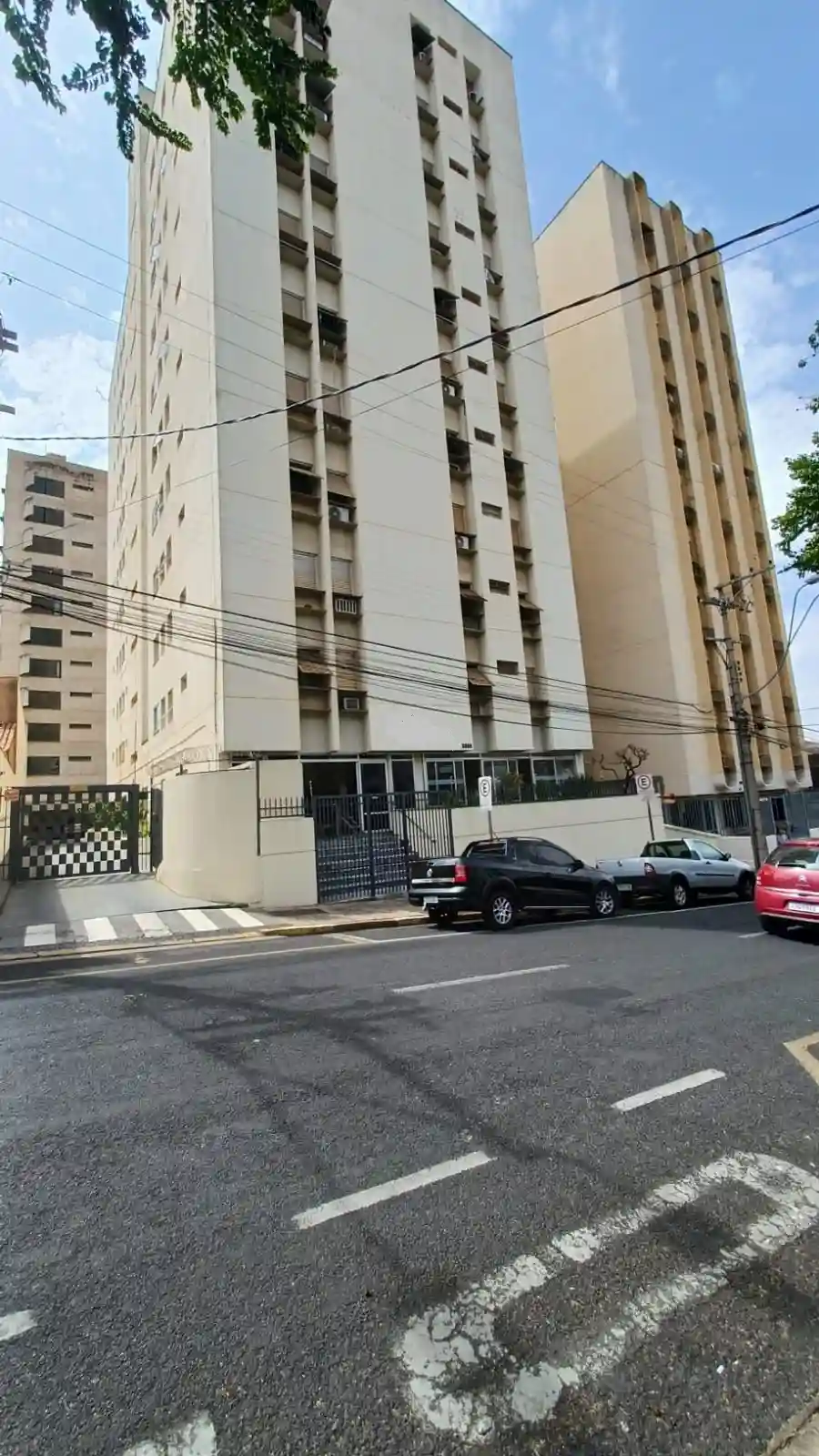 Apartamento com 2 quartos à venda, 70m² — foto 1 de 25