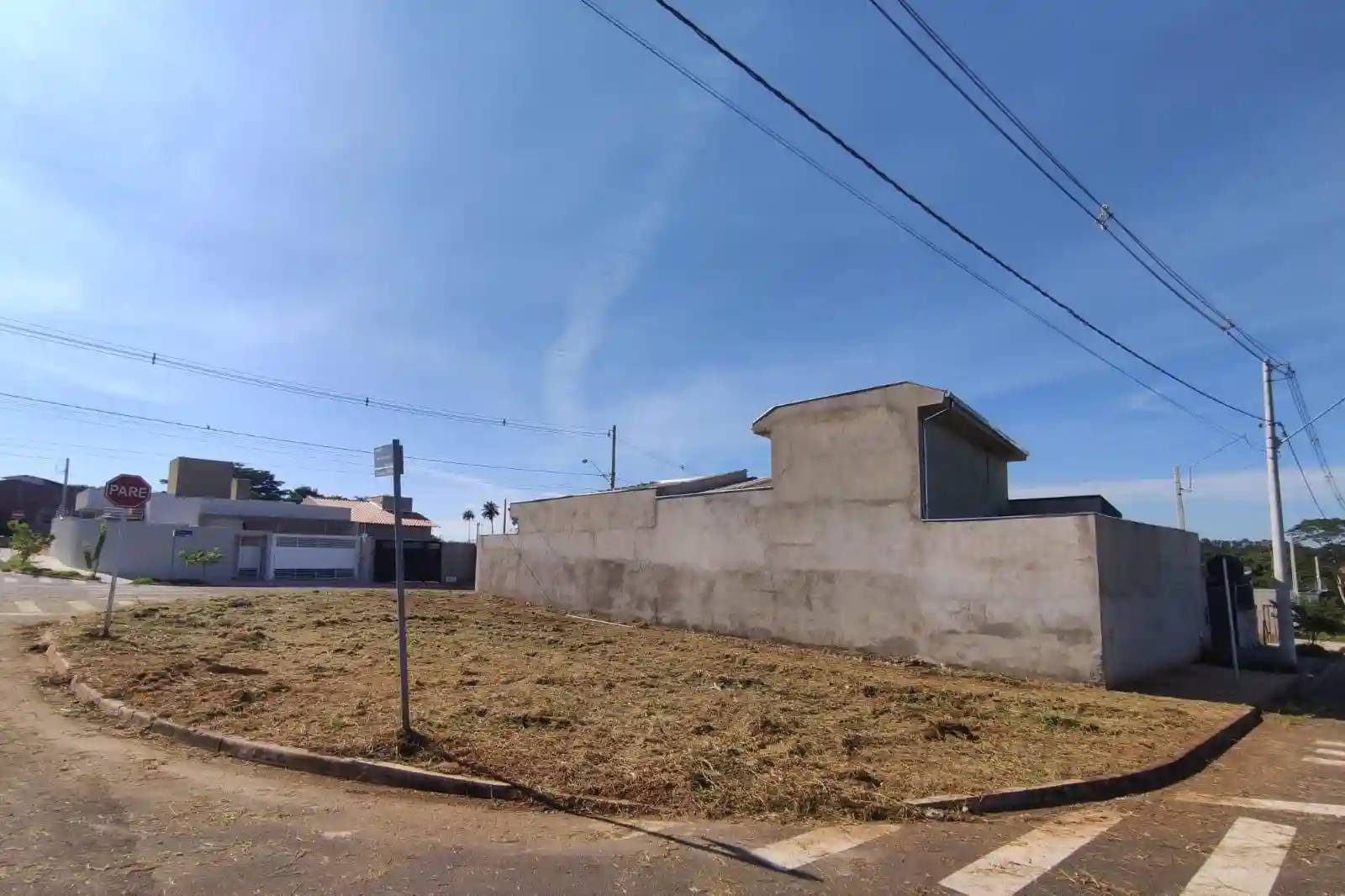 Terreno / Lote / Condomínio  à venda, 230m² — foto 3 de 5