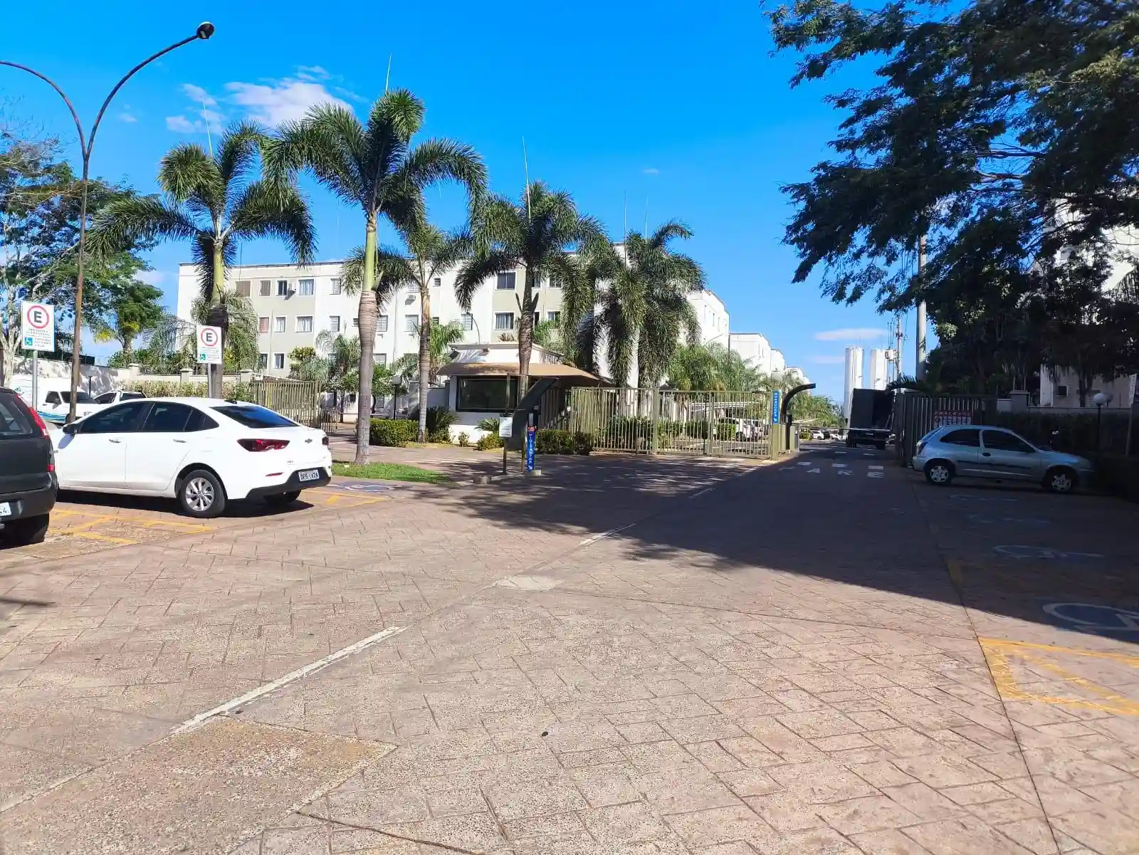 Apartamento com 1 quarto à venda, 4044m² — foto 2 de 16