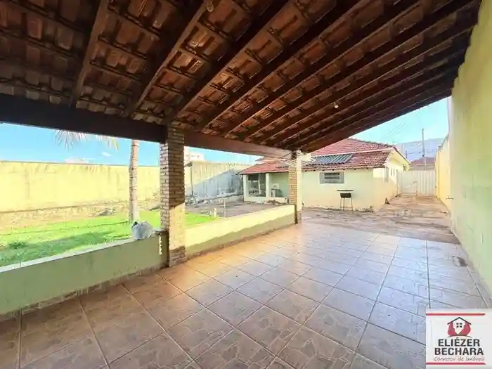 Casa com 3 quartos à venda, 200m² — foto 13 de 27