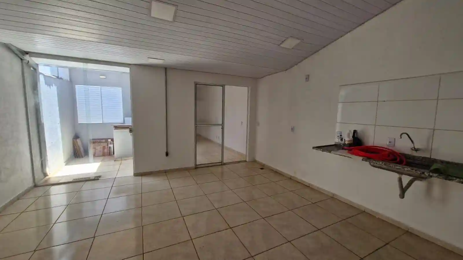 Casa de Condomínio com 2 quartos à venda, 10m² — foto 2 de 14