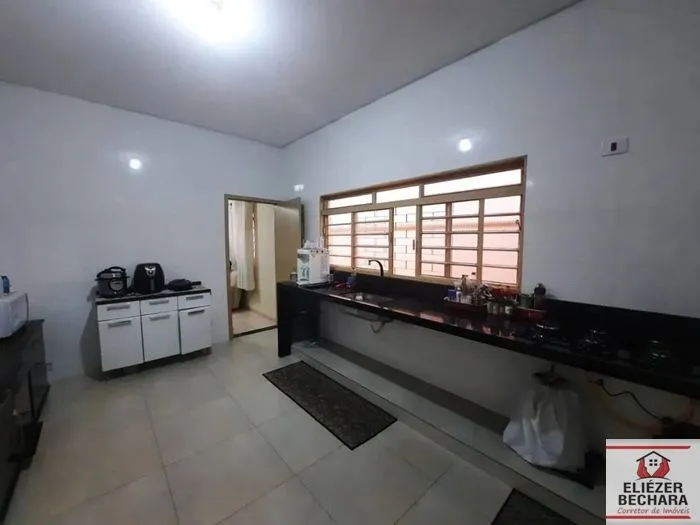 Casa à venda — foto 6 de 9