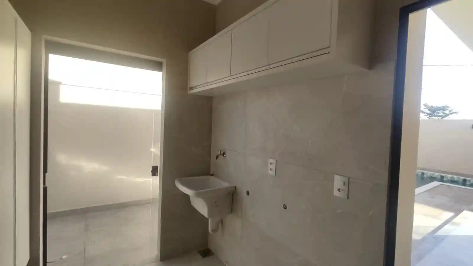 Casa de Condomínio com 3 quartos à venda, 191m² — foto 11 de 18