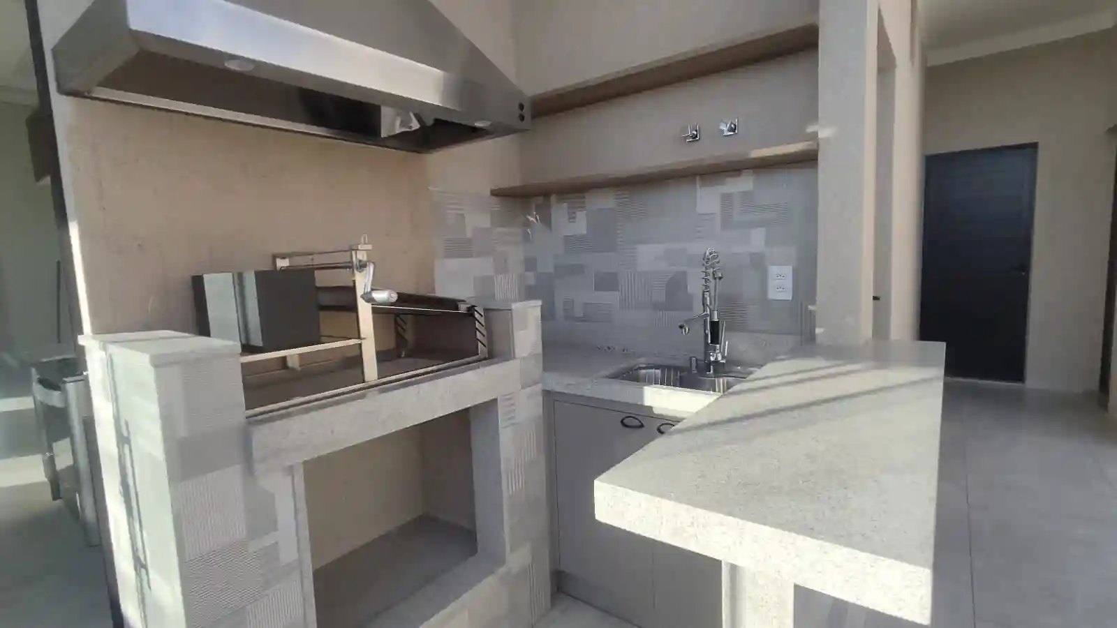 Casa de Condomínio com 3 quartos à venda, 191m² — foto 15 de 18