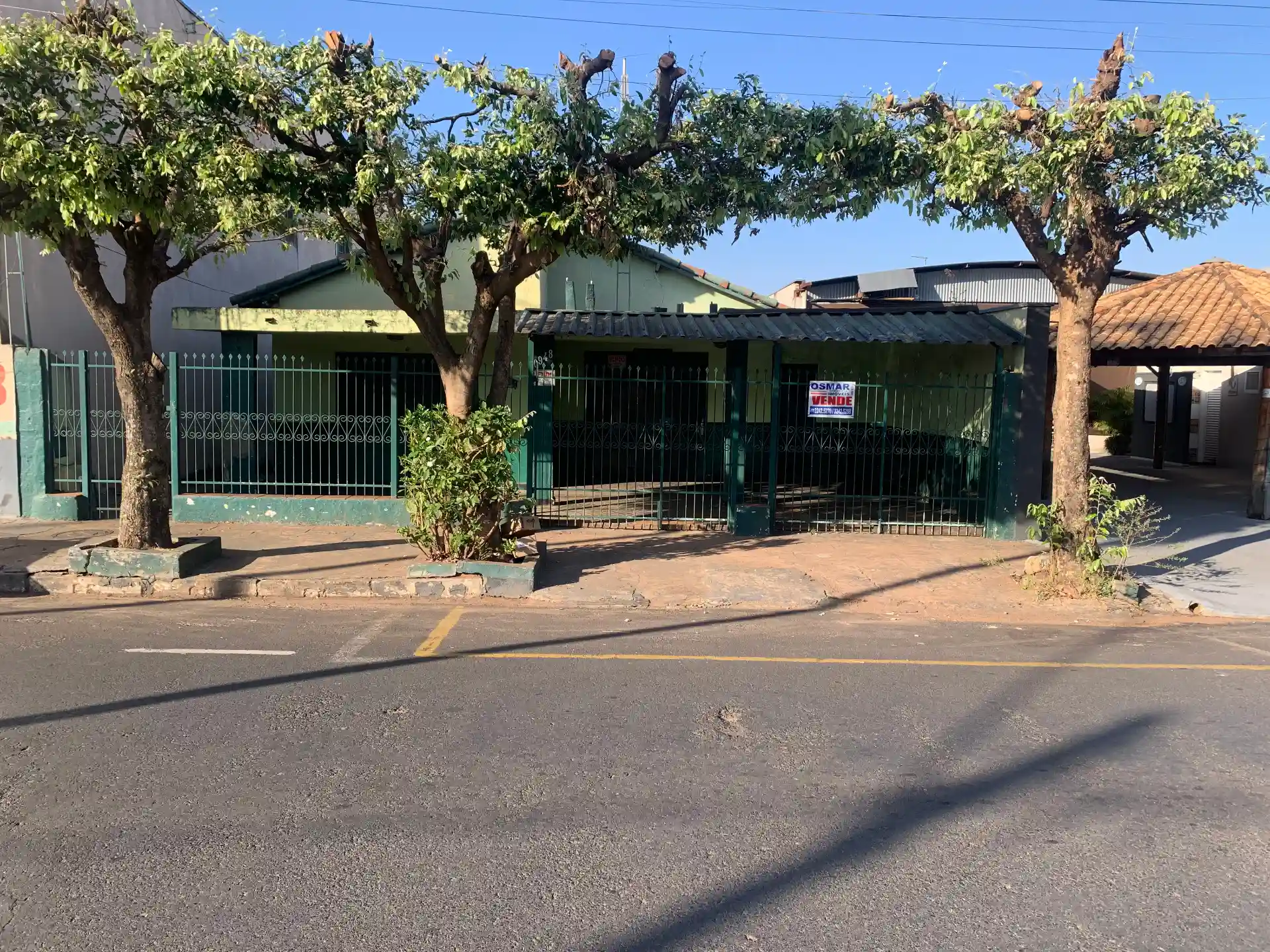 Casa Comercial com 2 quartos à venda, 350m² — foto 2 de 4
