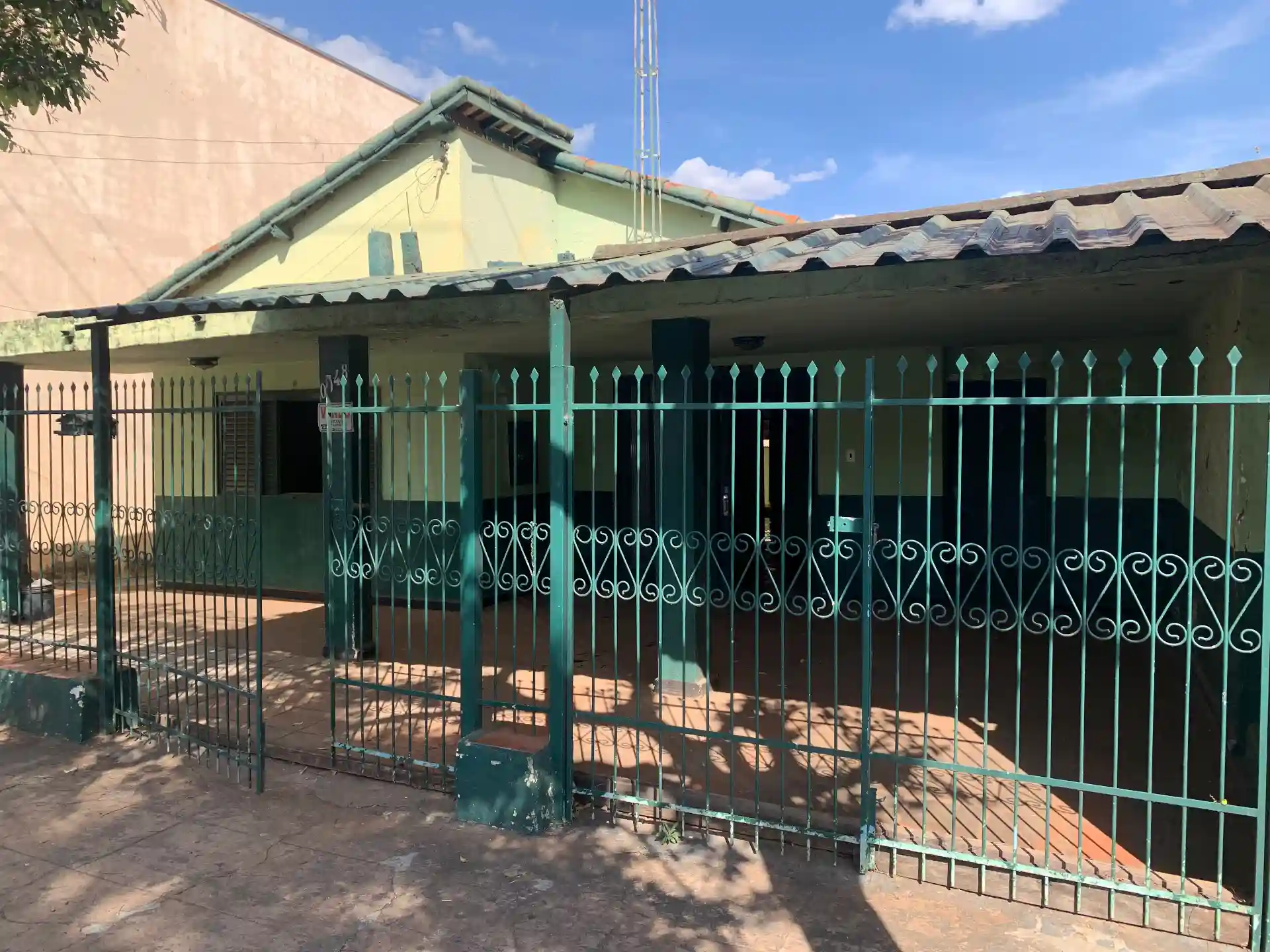 Casa Comercial com 2 quartos à venda, 350m² — foto 3 de 4