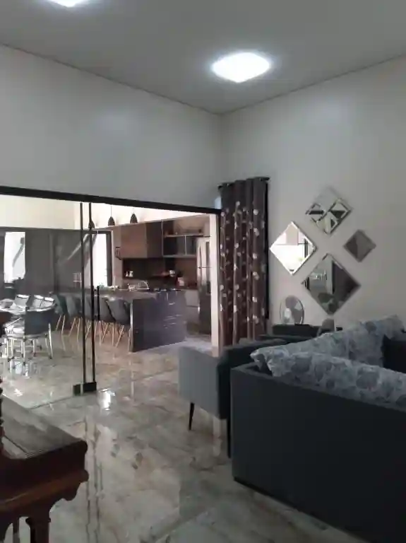 Casa de Condomínio com 3 quartos à venda, 276m² — foto 2 de 6