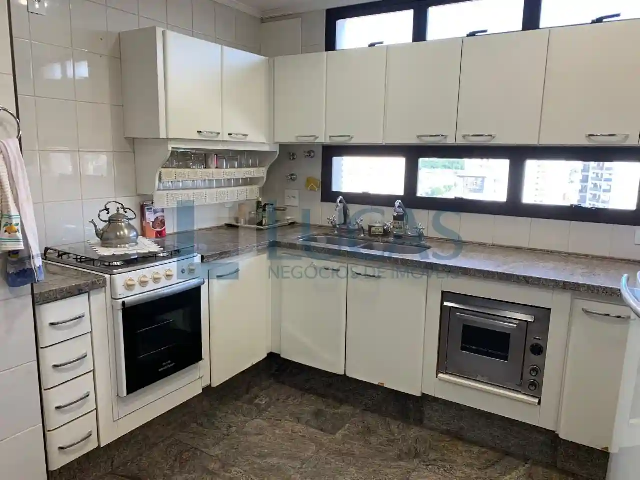 Apartamento com 3 quartos à venda, 207m² — foto 9 de 24