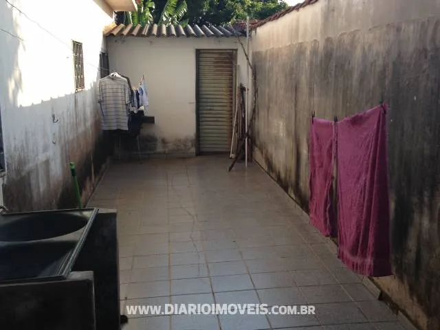 Casa à venda — foto 1 de 3