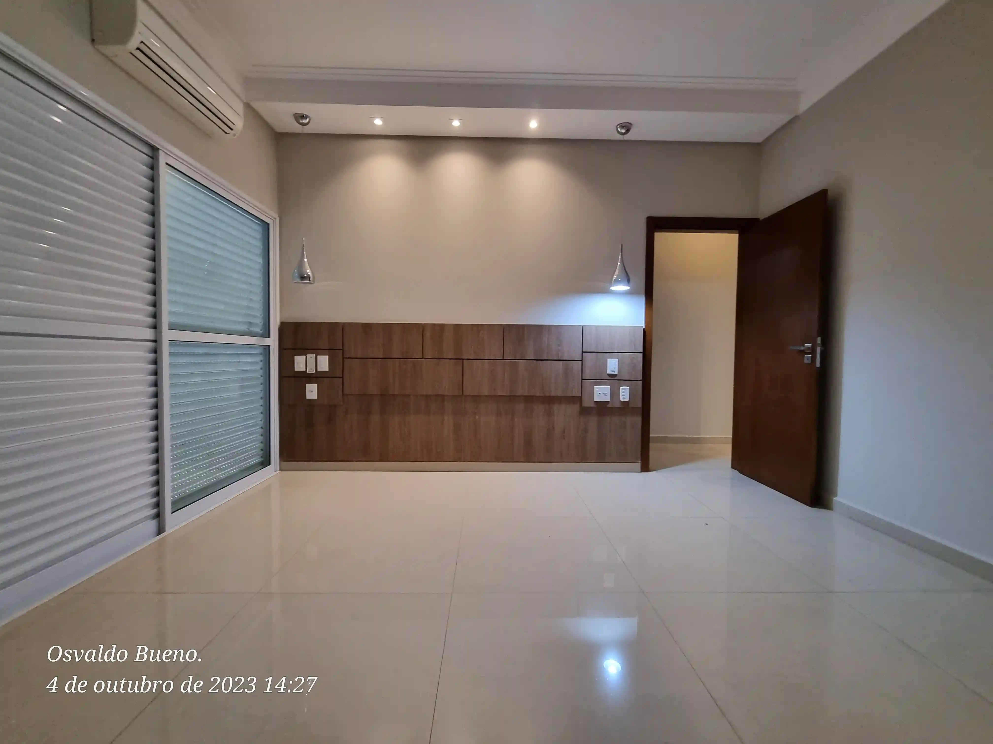 Casa de Condomínio com 3 quartos à venda, 280m² — foto 11 de 19